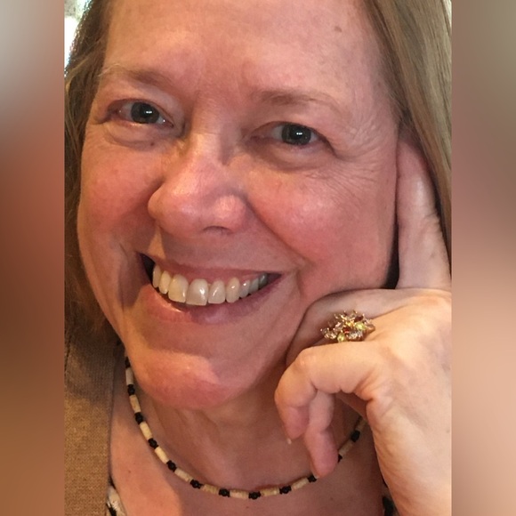 Meet your Posher, Teresa or “Tee” - Picture 4 of 7